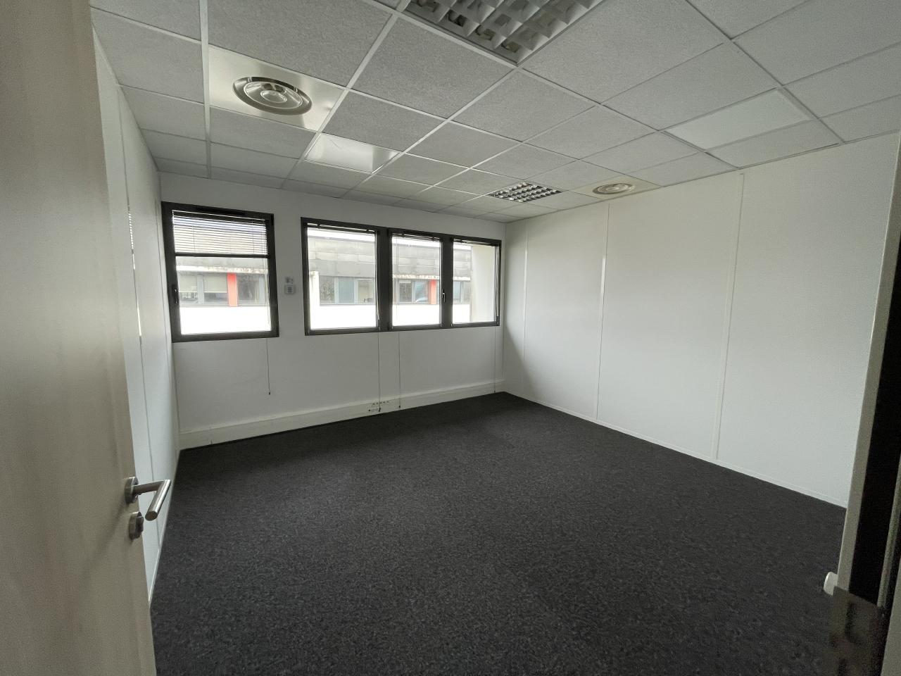 Bureau Saint-Herblain 878m² Location bureau Saint-Herblain Loire-Atlantique OLBUR2112433 4